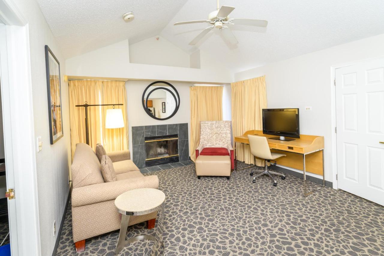 Philadelphia Suites At Airport - An Extended Stay Hotel Buitenkant foto