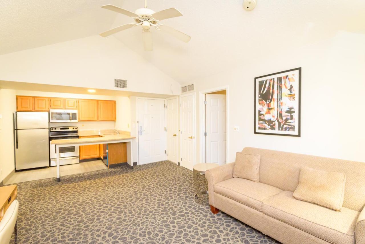 Philadelphia Suites At Airport - An Extended Stay Hotel Buitenkant foto