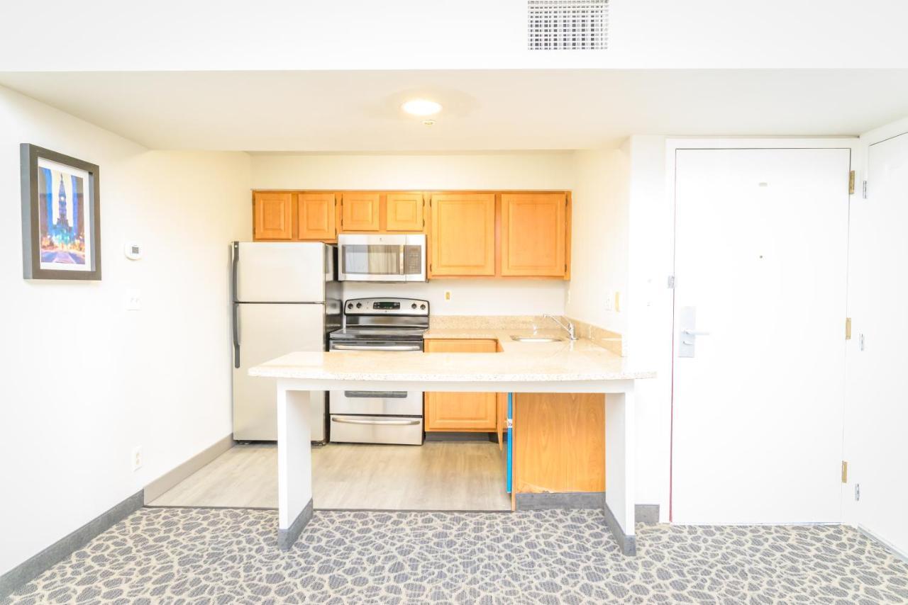 Philadelphia Suites At Airport - An Extended Stay Hotel Buitenkant foto