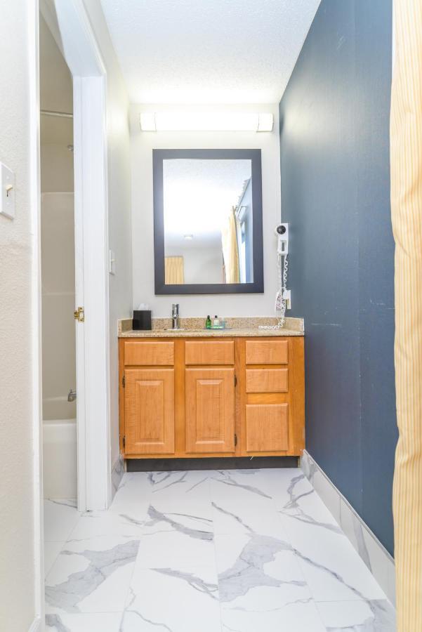 Philadelphia Suites At Airport - An Extended Stay Hotel Buitenkant foto