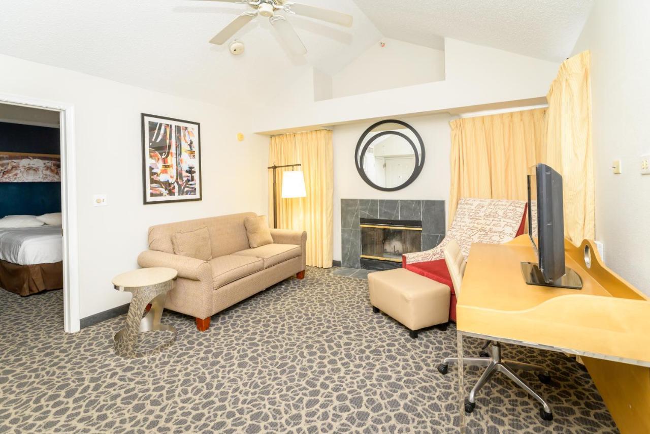 Philadelphia Suites At Airport - An Extended Stay Hotel Buitenkant foto